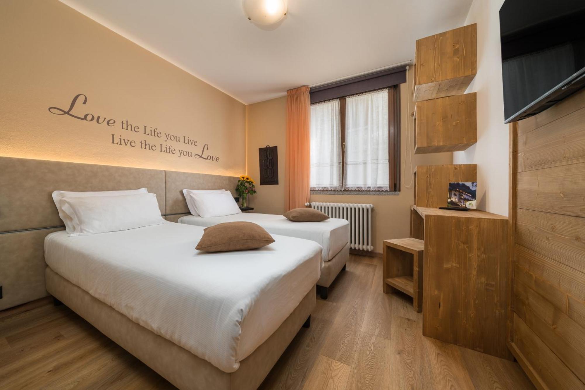 Hotel Oasi Verde Bienno Zewnętrze zdjęcie