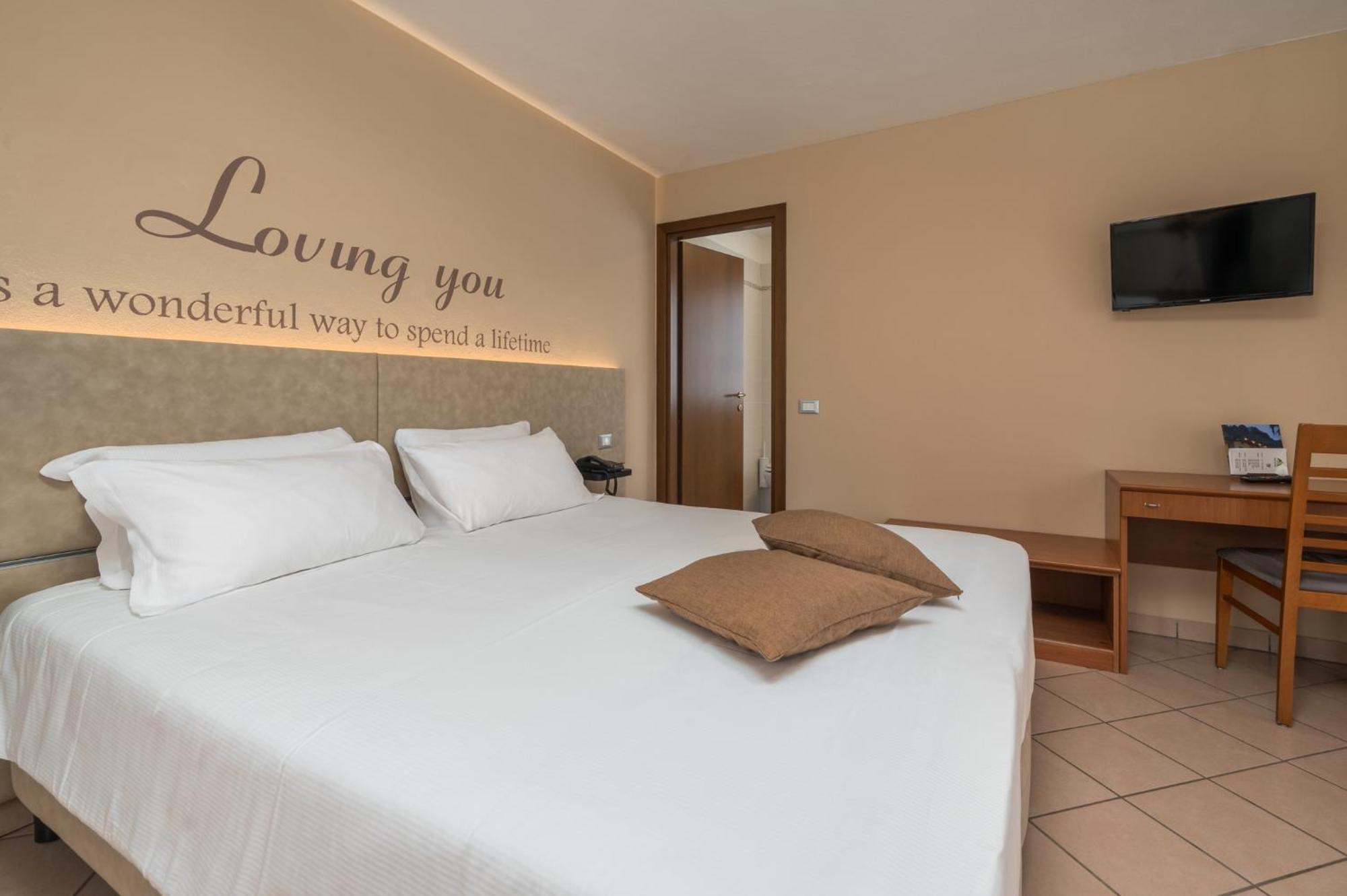 Hotel Oasi Verde Bienno Zewnętrze zdjęcie