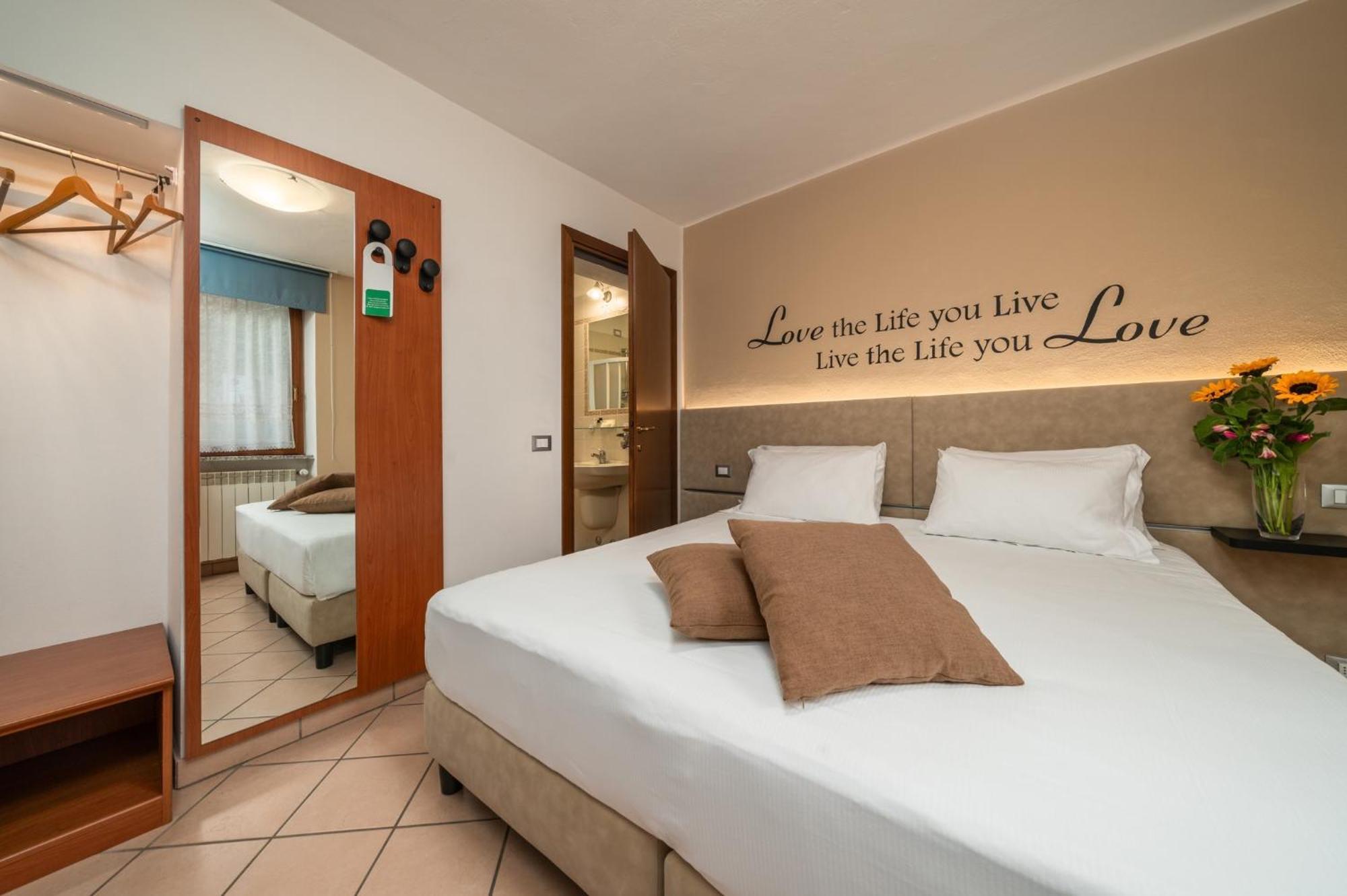 Hotel Oasi Verde Bienno Zewnętrze zdjęcie