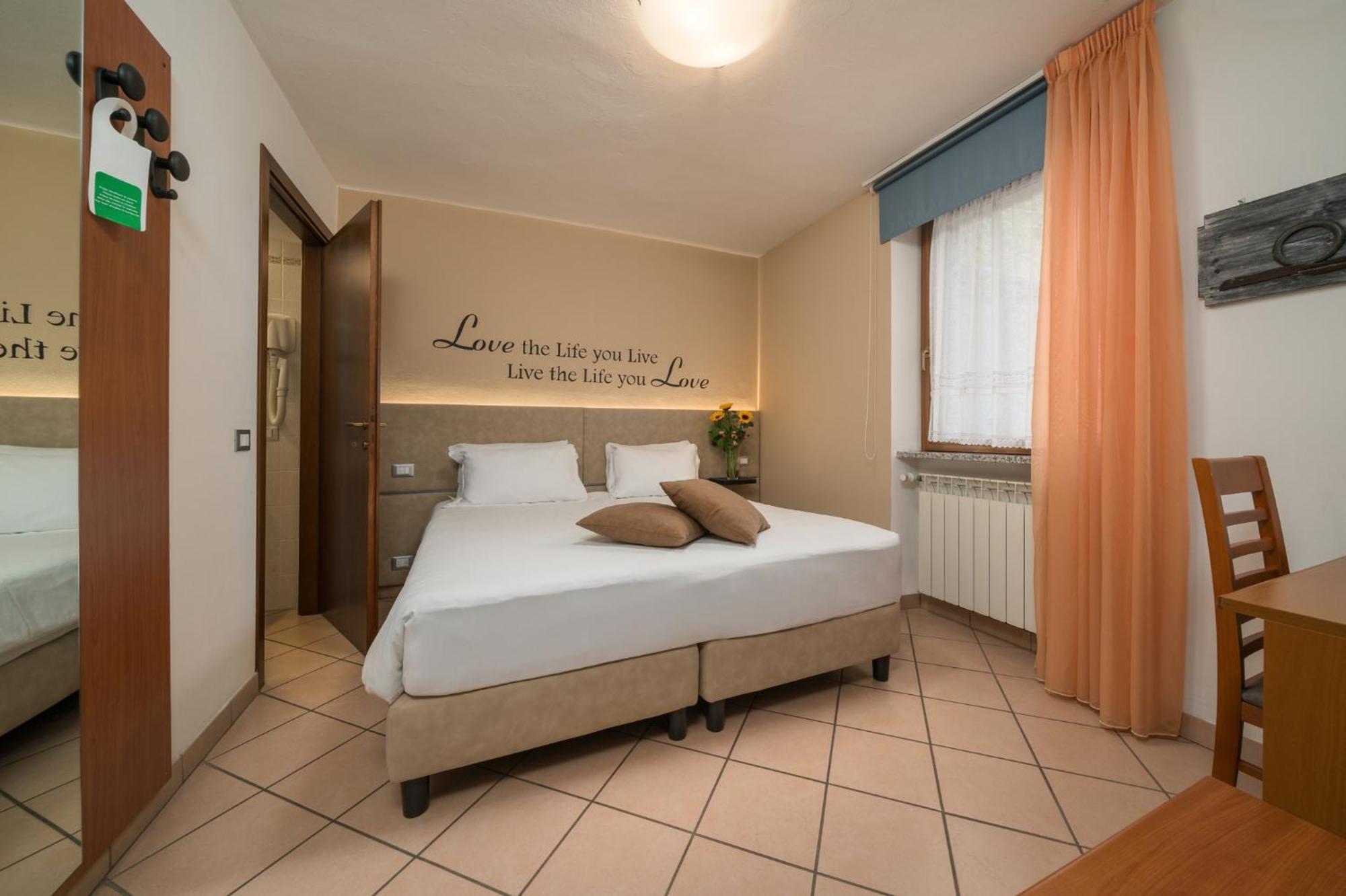 Hotel Oasi Verde Bienno Zewnętrze zdjęcie