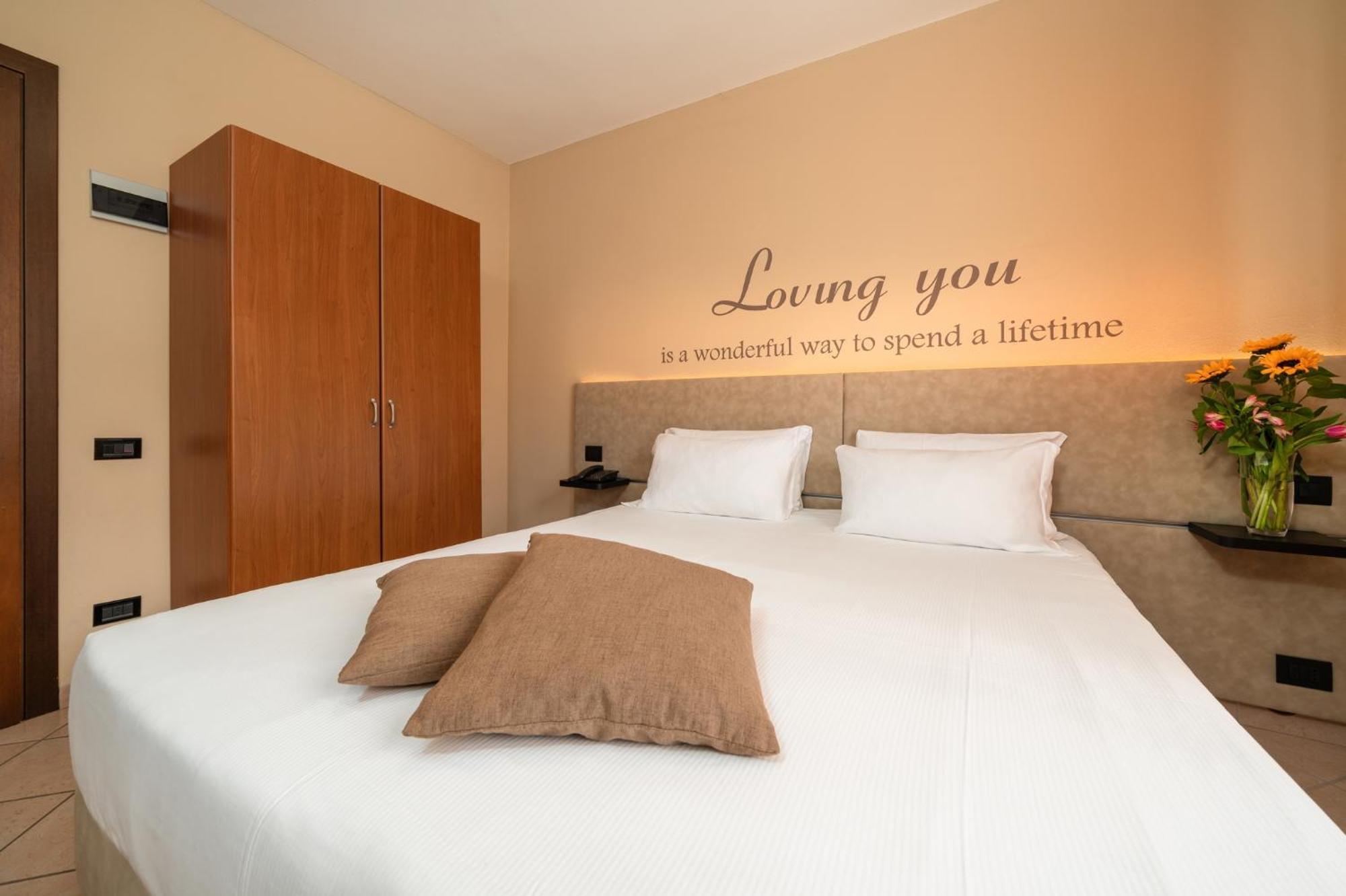 Hotel Oasi Verde Bienno Zewnętrze zdjęcie